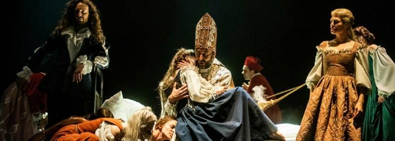 TARP LENOS KOJŲ, ARBA „ŠVENČIAUSIOSIOS MERGELĖS MARIJOS MIRTIS“ PAGAL MIKELANDŽELĄ KARAVADŽĄ